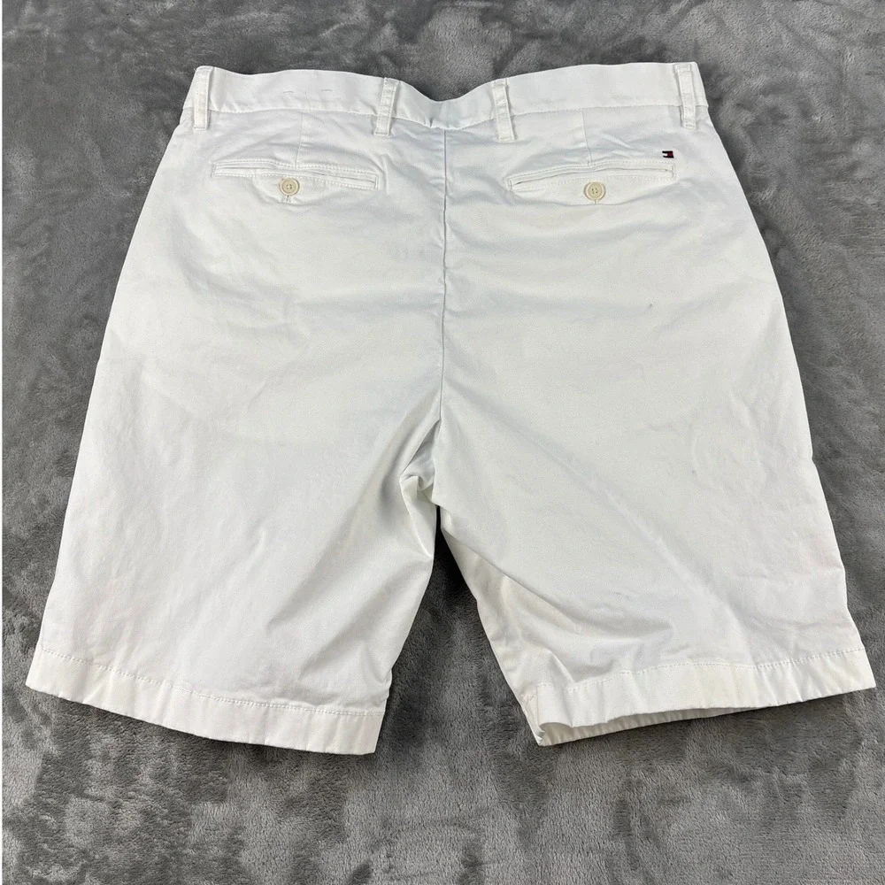 Tommy Hilfiger Shorts Mens 36 Chino White Solid Classic EUC